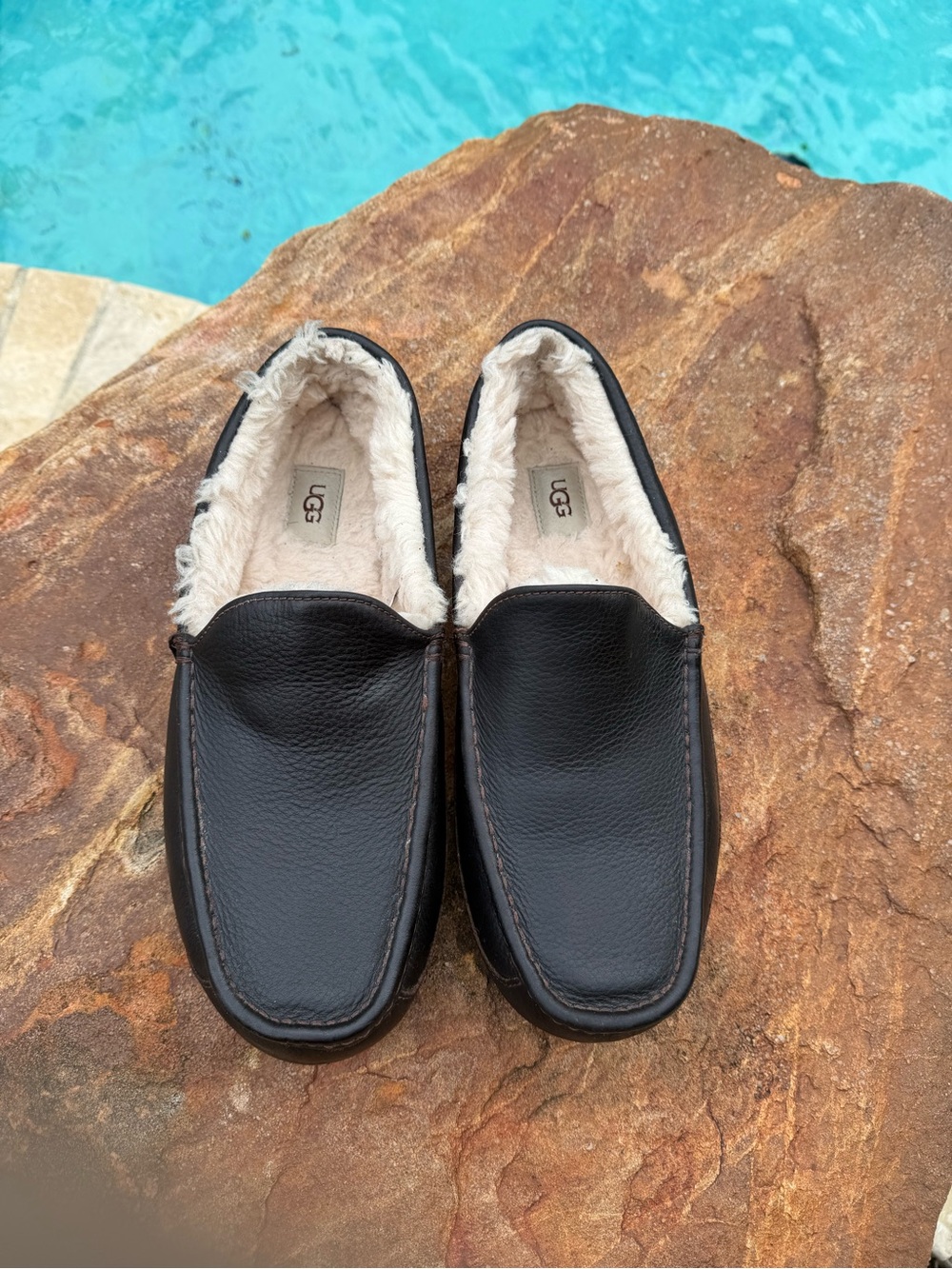 UGG Australia Men’s 5379 Ascot Leather Slip-On Loafers Moccasin Slippers